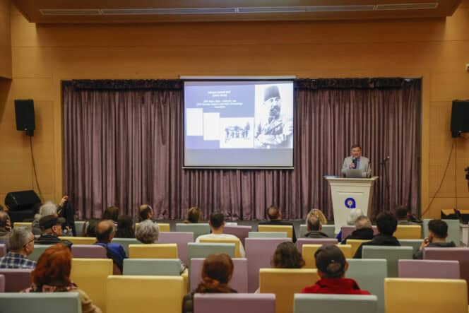 Antalya'da Sualtı Arkeolojik Keşifleri Konferansı Bülent Ecevit Kültür Merkezi'nde Gerçekleşti