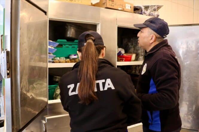 Kaş'ta Restoran ve Yeme-İçme İşletmelerinde Zabıta Ekiplerinden Geniş Kapsamlı Denetim