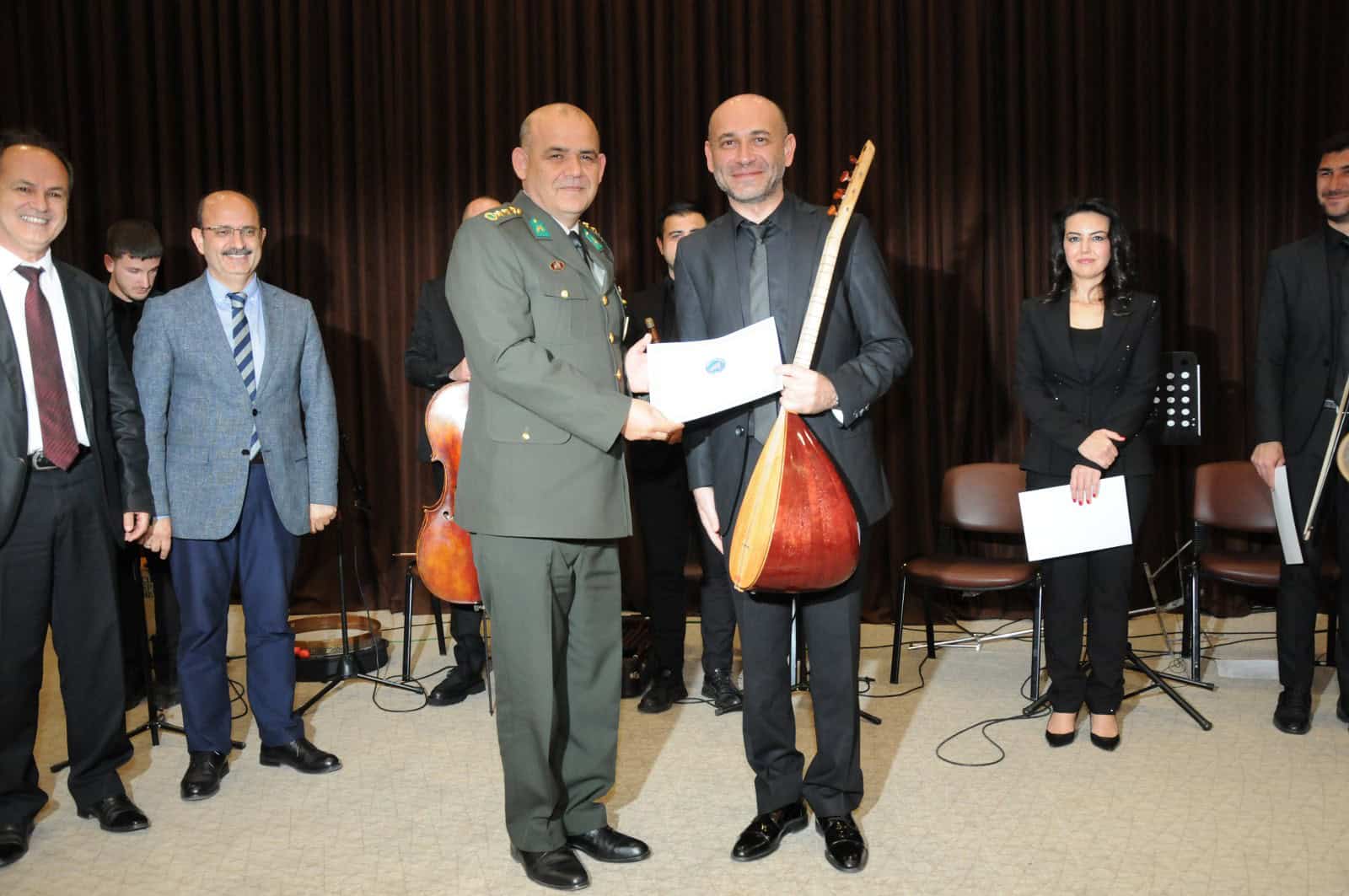 Akdeniz Üniversitesi’nde Atatürk’ün Antalya’ya Gelişinin 96. Yılı Kutlamalarında Türk Halk Müziği Konseri