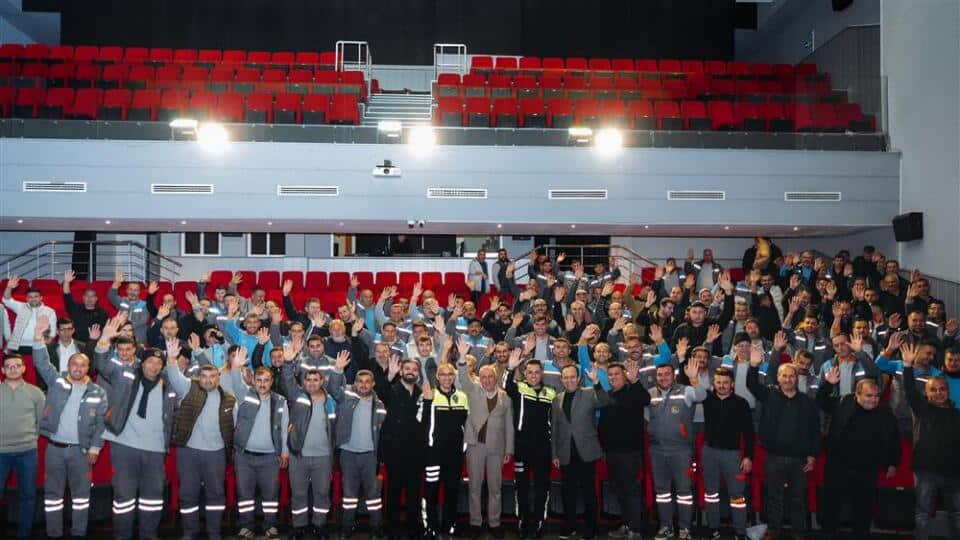 Alanya Belediyesi Temizlik İşleri Şoförlerine Trafik Güvenliği Eğitimi Verildi