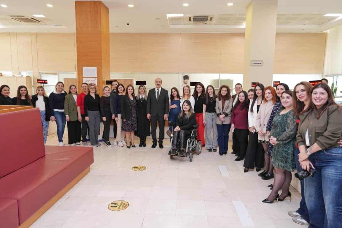 Başkan Cem Kotan’dan Kadın Personele 8 Mart’ta Anlamlı Hediye ve Kutlama