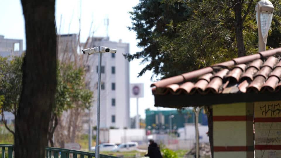 Konyaaltı'nda Parklara Güvenlik Kamerası Kurulumu İlçe Genelinde Sürüyor