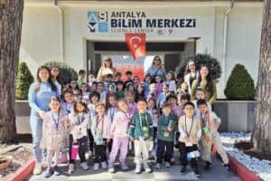 Konyaaltı Belediyesi, Miniklere Bilimsel Deneyim Sunan Gezi Düzenledi