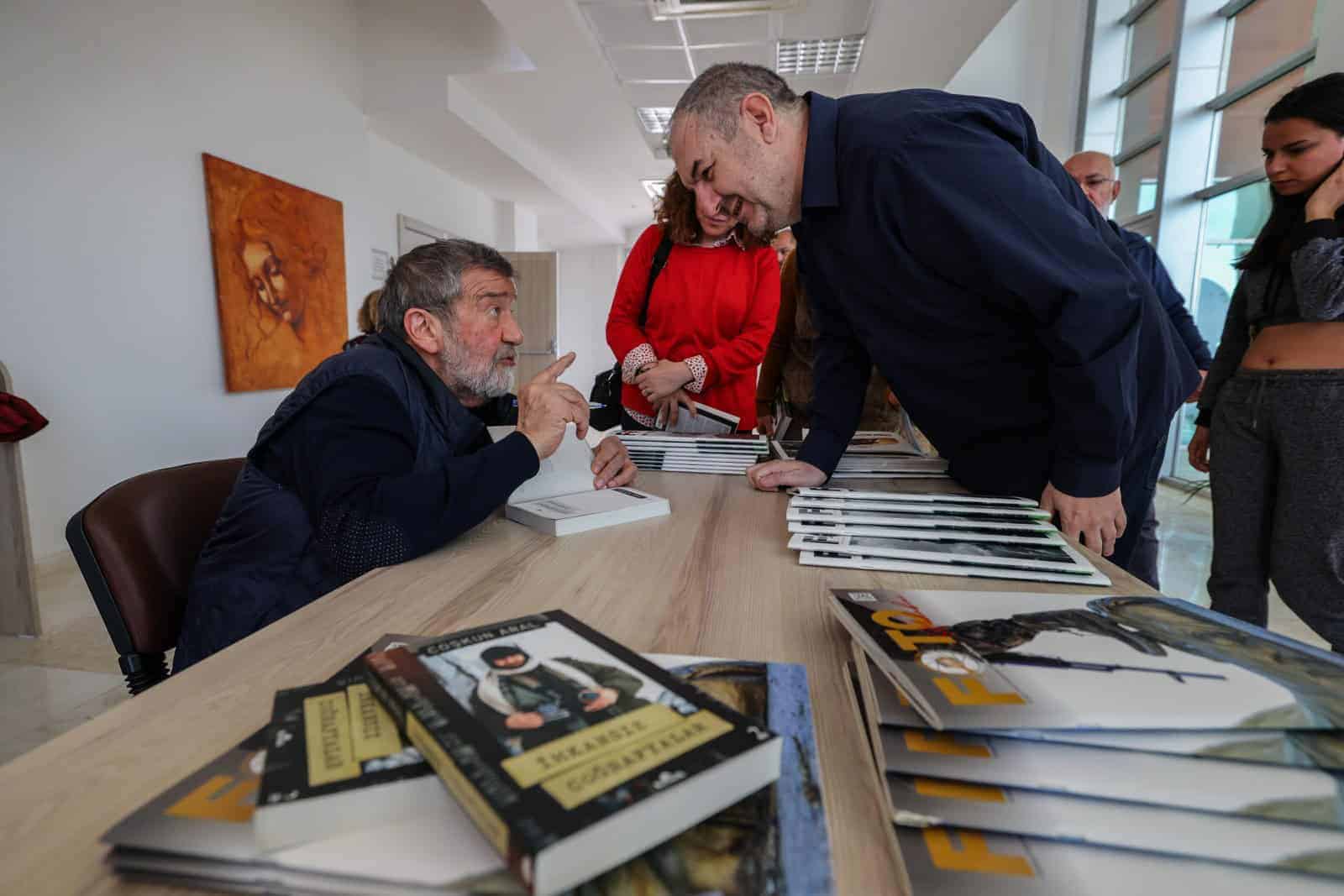 Foto Muhabiri Coşkun Aral, Akdeniz Üniversitesi’nde Deneyimlerini Öğrencilere Aktardı
