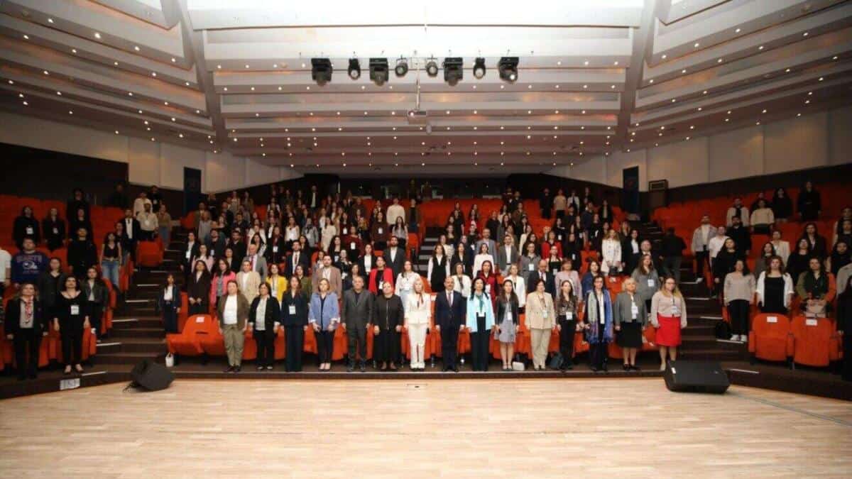 Akdeniz Üniversitesi'nde 1. Fizyoterapi Kongresi Yoğun Katılımla Gerçekleşti