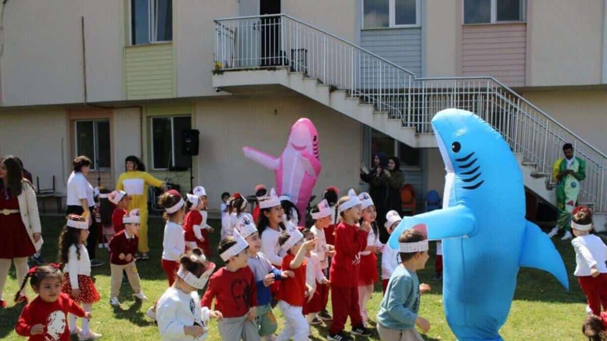 Akdeniz Üniversitesi 75. Yıl Kreşinde 23 Nisan Eğlenceli Oyunlarla Kutlandı