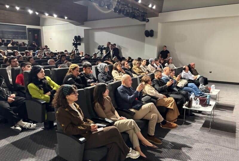 Akdeniz Üniversitesi Bilim Kafe’de Sınav Stresiyle Baş Etme Yöntemleri Anlatıldı