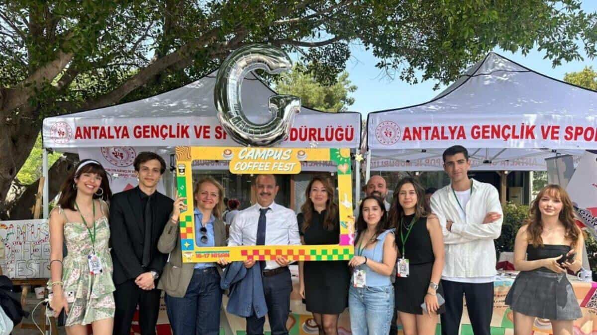 Akdeniz Üniversitesi’nde 40. Yıla Özel Kahve Festivali Öğrencilerle Gerçekleşti