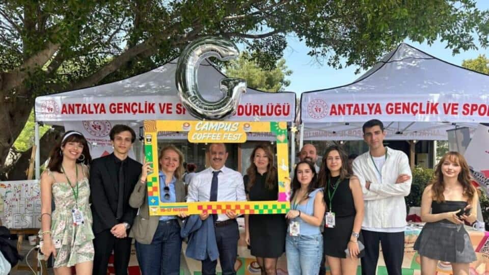 Akdeniz Üniversitesi’nde 40. Yıla Özel Kahve Festivali Öğrencilerle Gerçekleşti