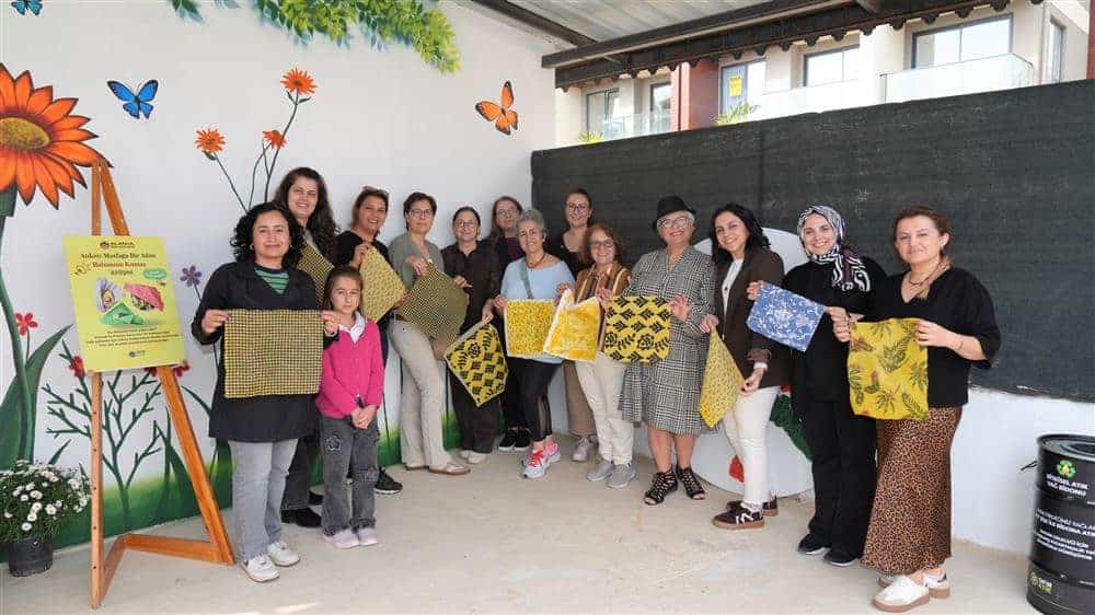 Alanya’da Kadınlar Balmumu Kumaş Atölyesiyle Atıksız Mutfak Farkındalığına Katkı Sağladı