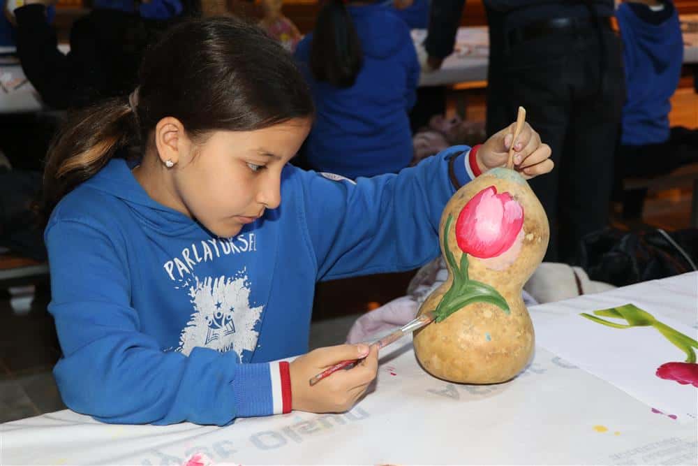 Alanya Belediyesi'nden Çocuklara Doğa ve Sanatla Bütünleşen Eğitim Etkinliği