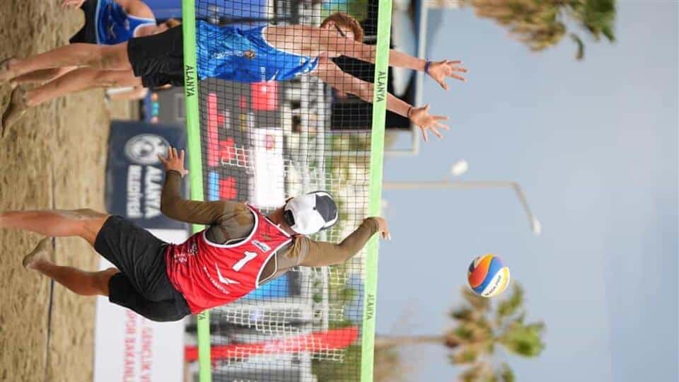 Alanya'da Uluslararası Plaj Voleybolu Grand Slam Turnuvası Başladı