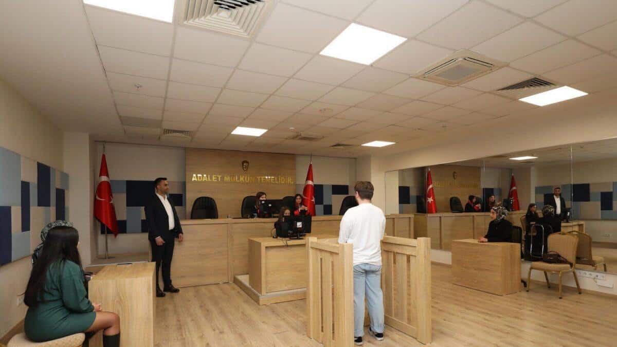 Batı Akdeniz Kariyer ve İstihdam Fuarı BAKİF26’da Binlerce Genç İş ve Staj Olanaklarını Tanıdı