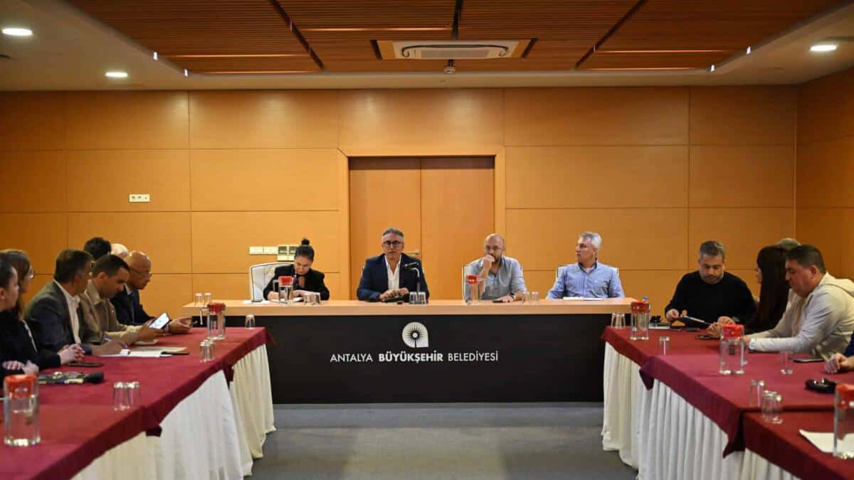 Antalya Büyükşehir Belediyesi’nin Yapay Resif Projesi Deniz Ekosistemi İçin Hayata Geçiyor