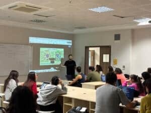 Akdeniz Üniversitesi’nde Eğitim Fakültesi Öğrencilerine Yapay Zeka Eğitimi Verildi