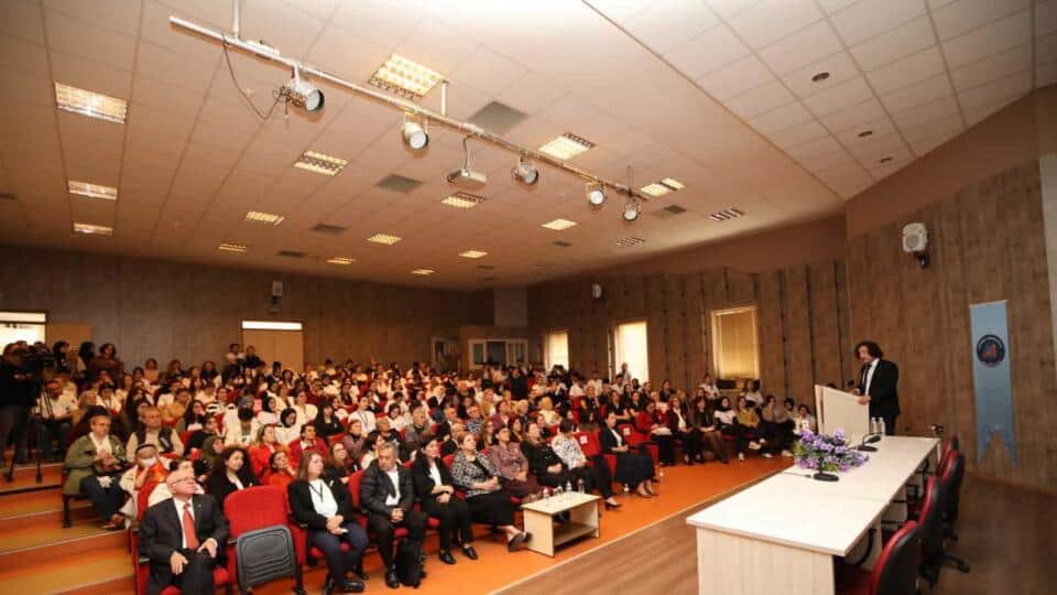 Akdeniz Üniversitesi’nde Kanser Farkındalığı Sempozyumunda Güncel Tedaviler ve Korunma Yolları Ele Alındı