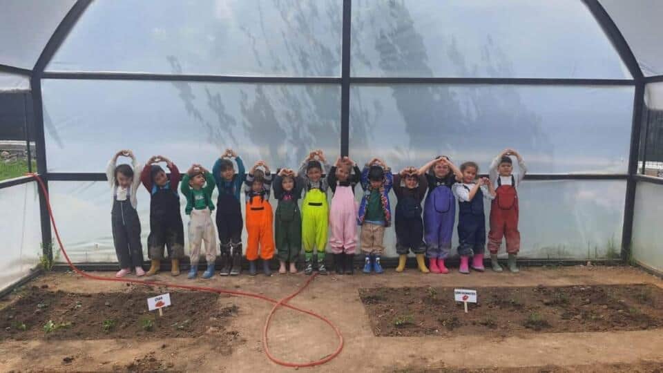 Konyaaltı Belediyesi'nin Kreşinde Çocuklar Doğa ile Buluşup Sebze Ekimi Yaptı