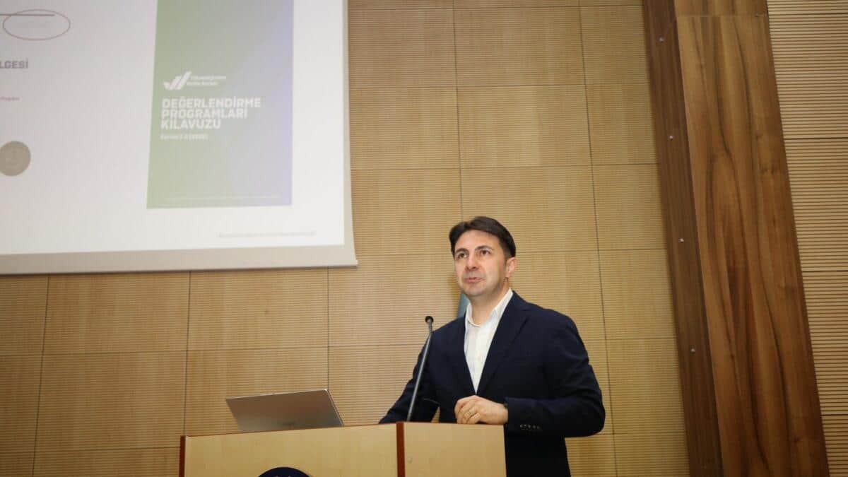 Akdeniz Üniversitesi'nde Kurumsal Akreditasyon Çalıştayı Akademik Birimlerle Yapıldı