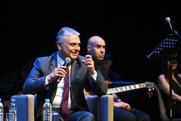 Muratpaşa’da Şiir ve Müzik Buluşması Sanatseverlerden Yoğun İlgi Gördü