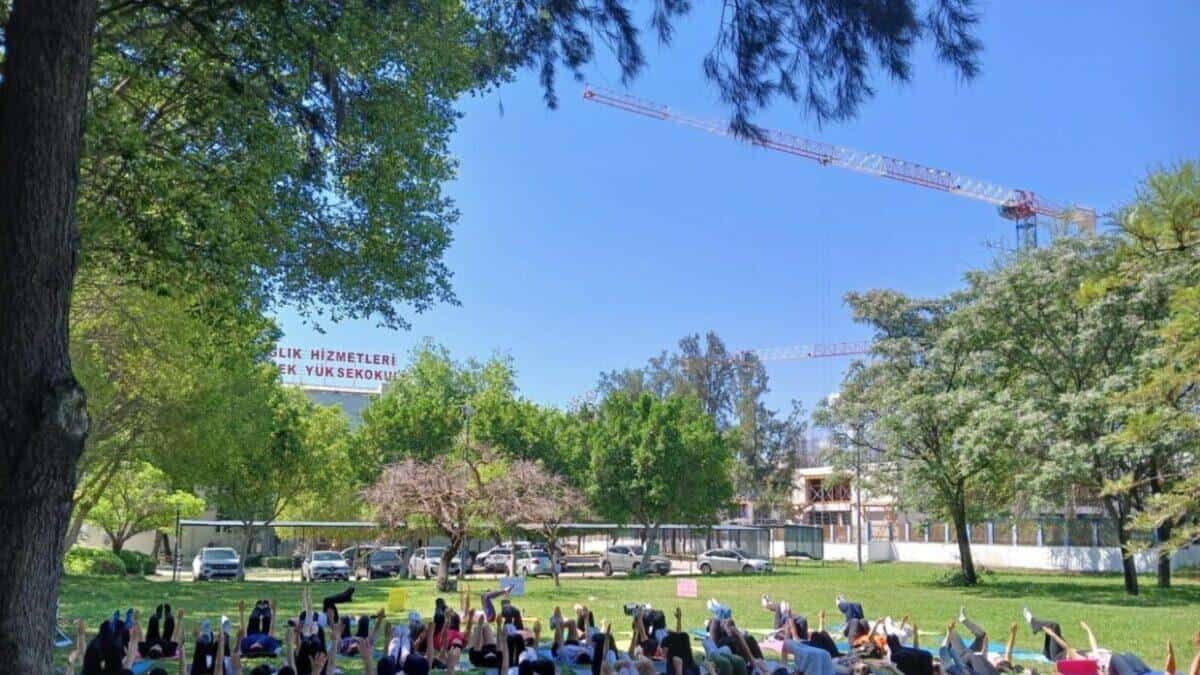 Akdeniz Üniversitesi’nde Nörogelişimsel Yoga ve Pilates Deneyimi Yüksek Katılımla Gerçekleşti