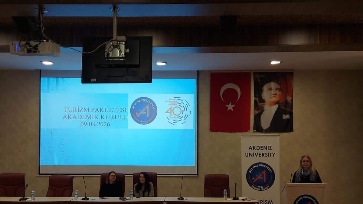 Akdeniz Üniversitesi Turizm Fakültesi’nde 2025 Akademik Kurulunda Eğitim ve Araştırma Hedefleri Görüşüldü